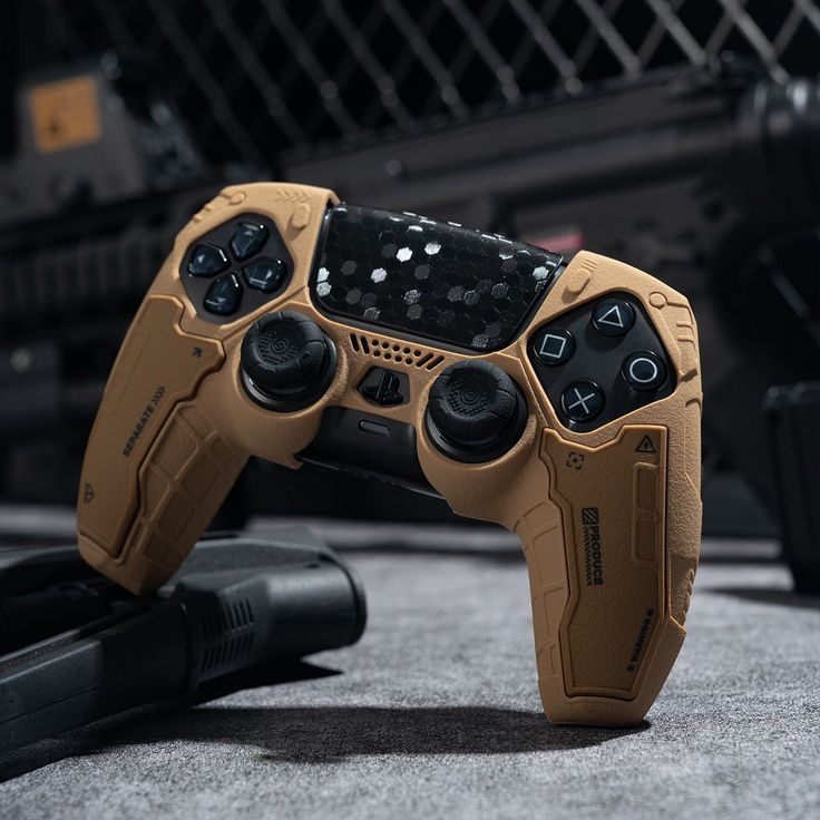 Console Accessories - Controllers, Cases & Grips